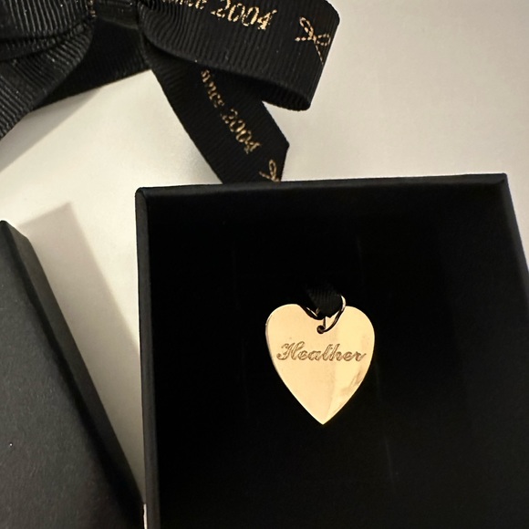 Catbird Full Heart Charm - Picture 2 of 6